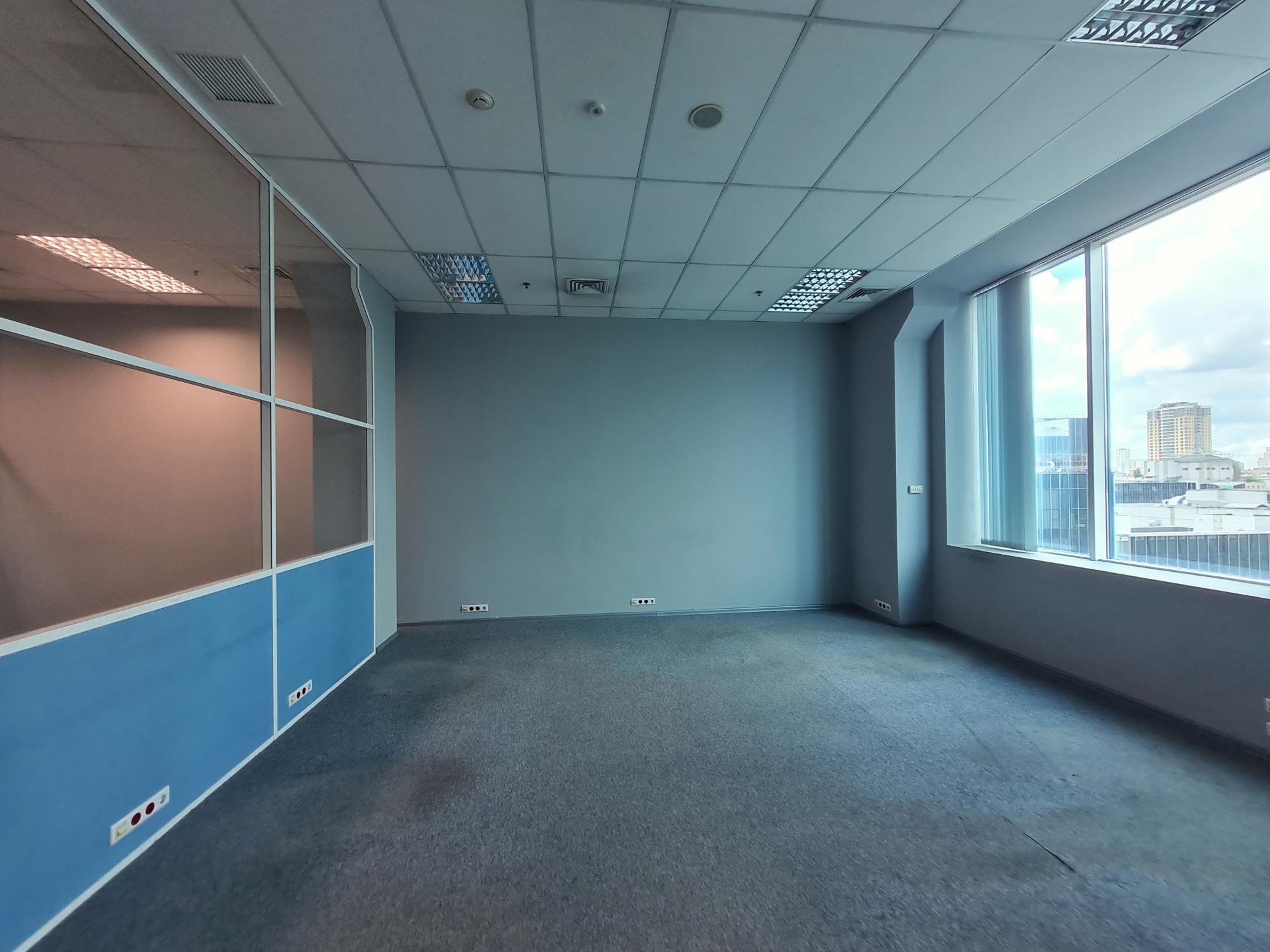 Аренда офиса 171 м², Соломенская ул., 31/33