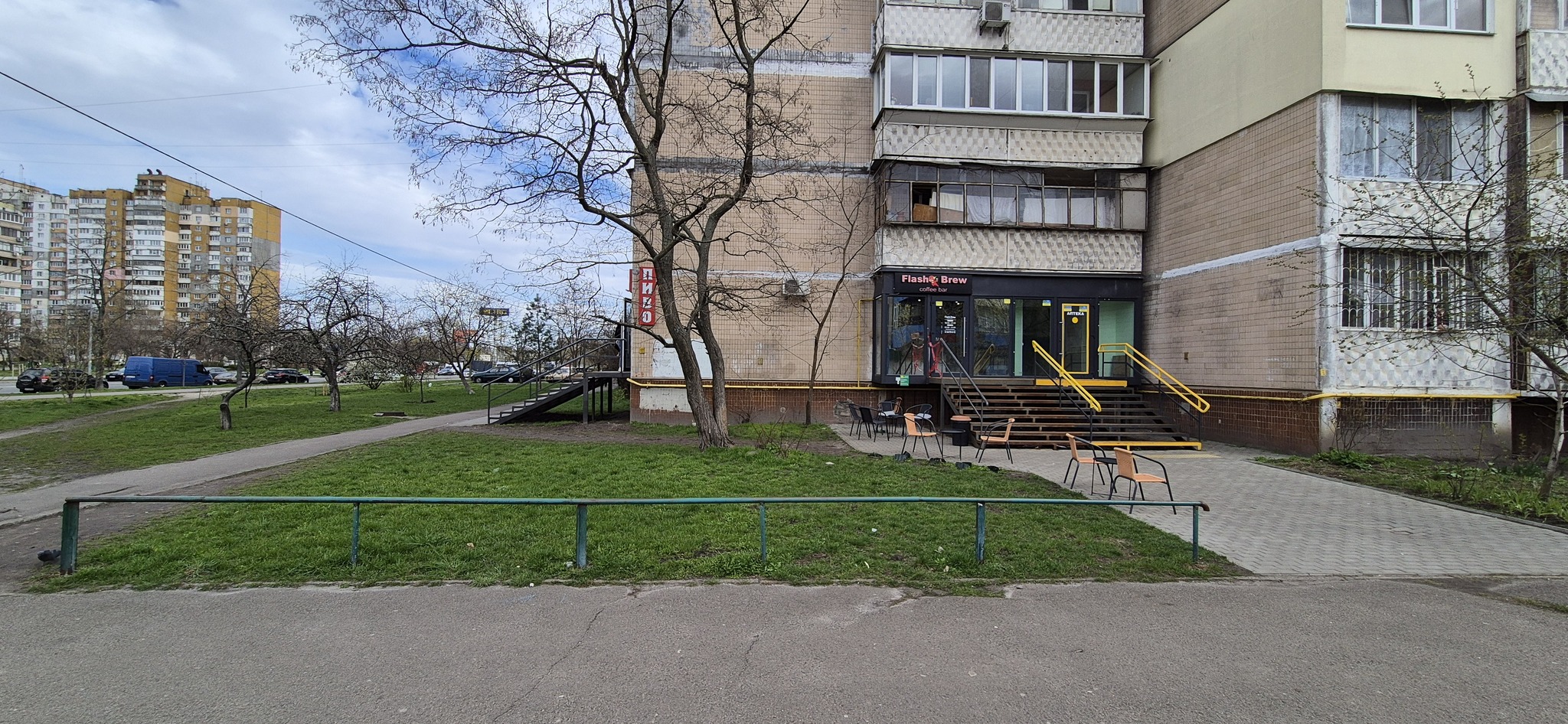 Аренда помещения свободного назначения 62.5 м², Сержа Лифаря ул., 1