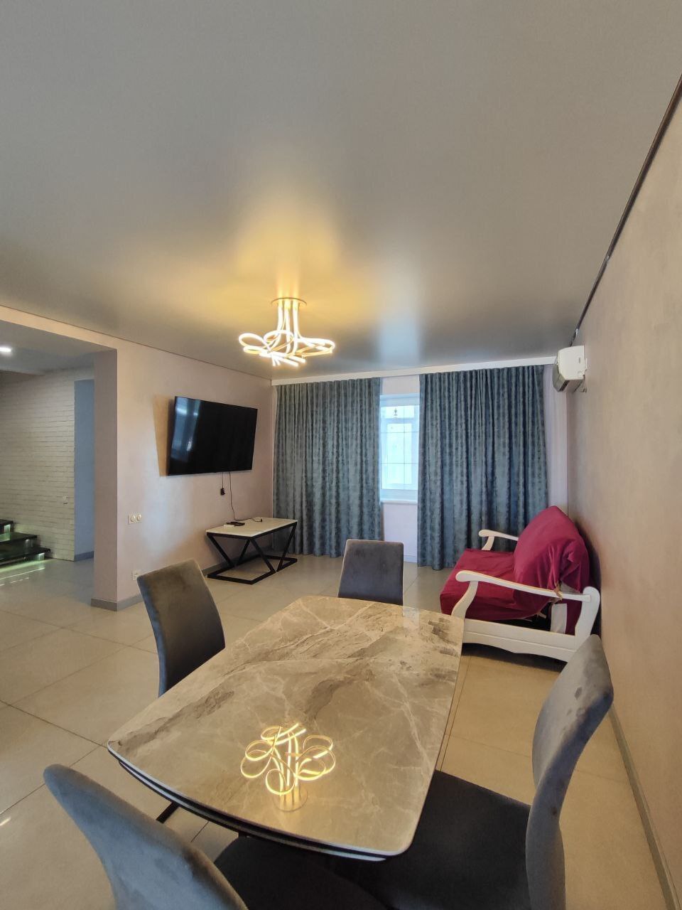 Оренда будинку 200 м², 8 Марта (Слобожанське) вул.