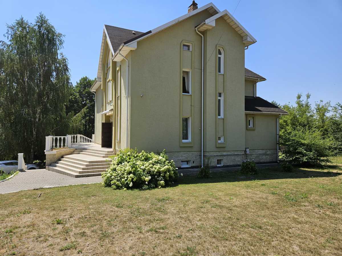 Продаж будинку 485 м², 9а