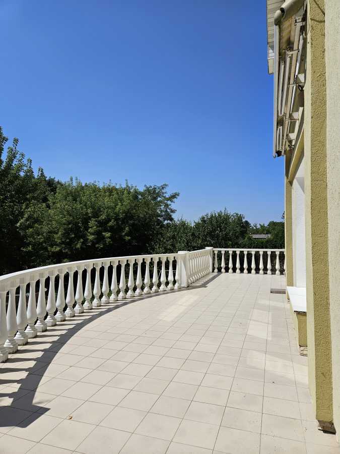 Продаж будинку 485 м², 9а