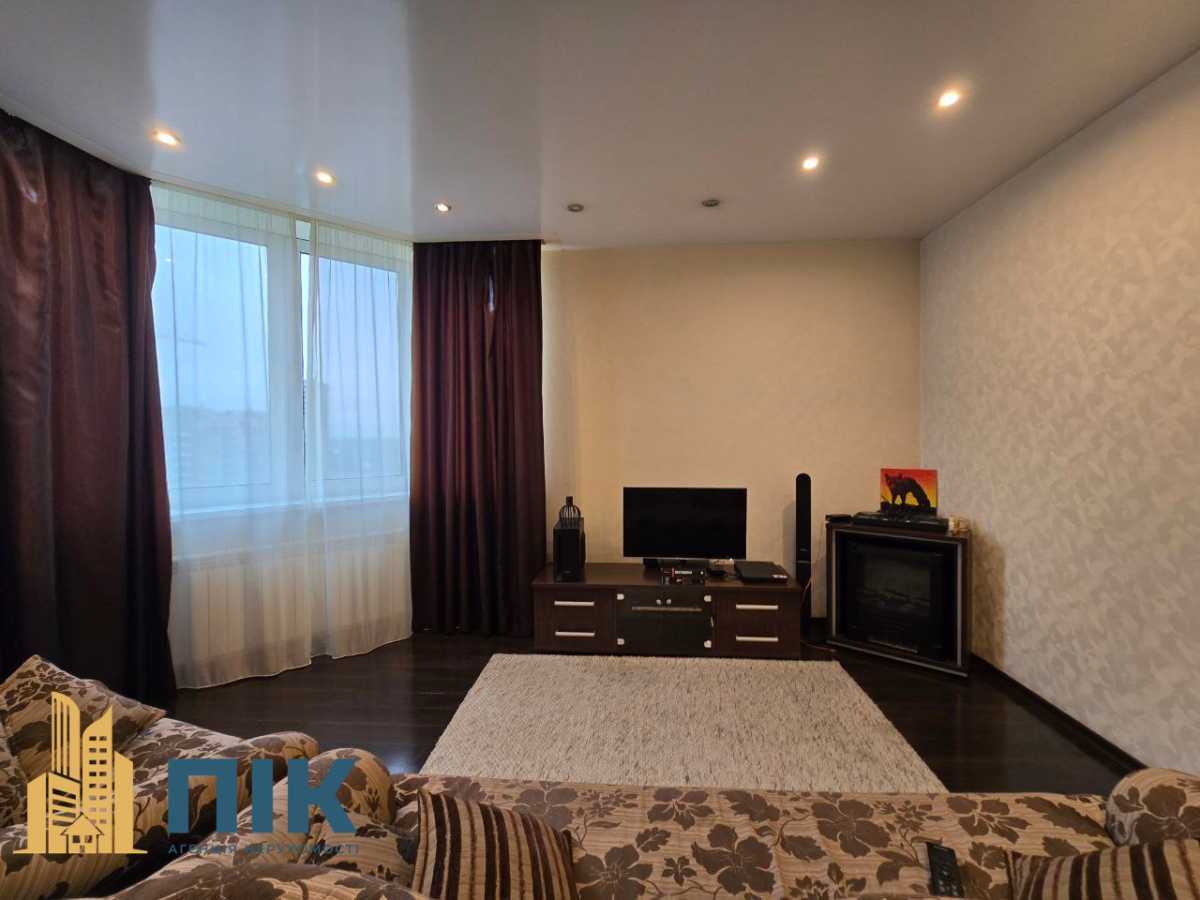 Продаж 2-кімнатної квартири 67 м², Василя Касіяна вул., 2/1