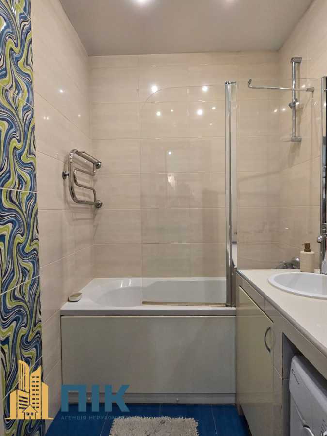 Продаж 2-кімнатної квартири 67 м², Василя Касіяна вул., 2/1
