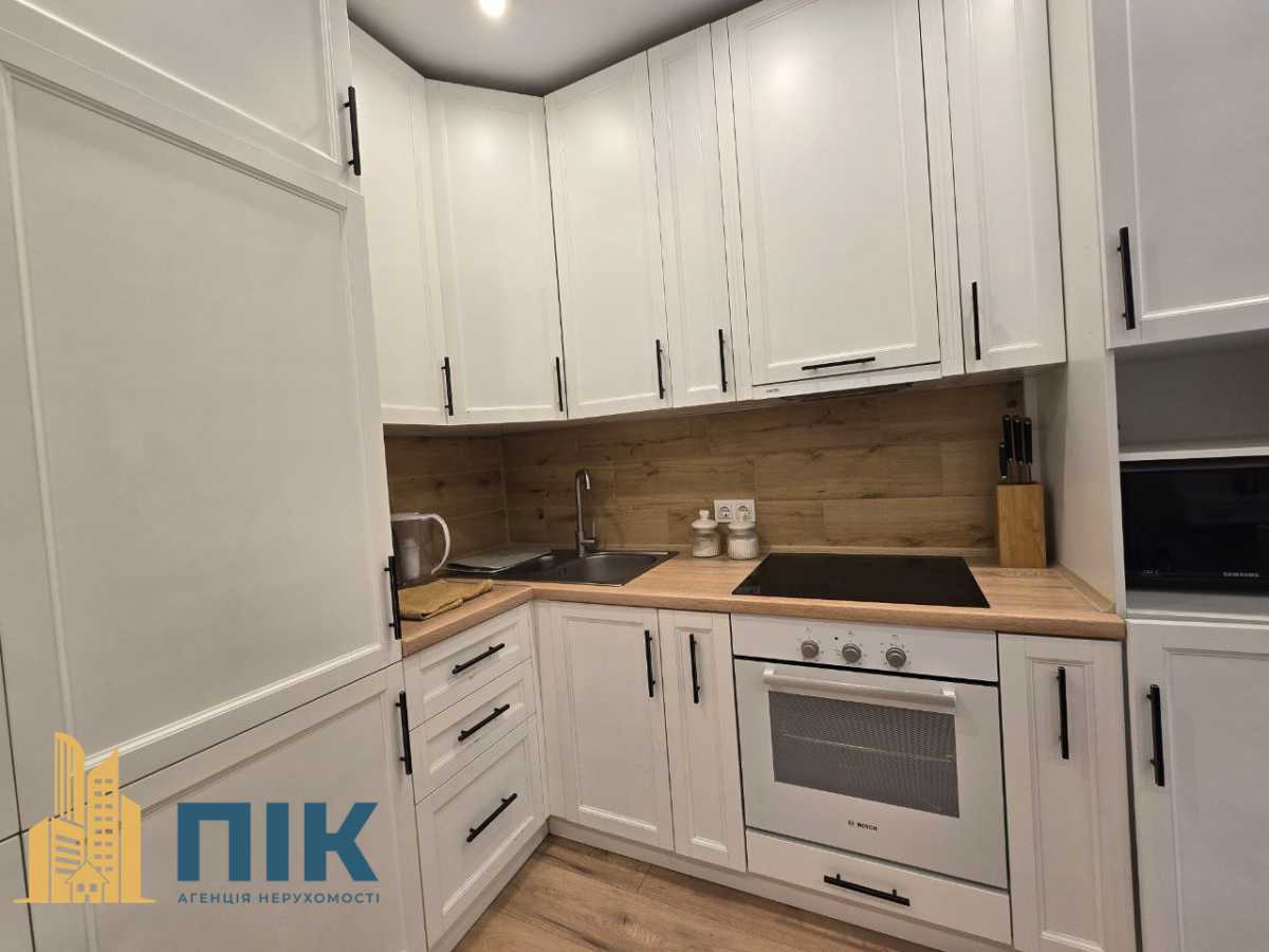 Продаж 2-кімнатної квартири 61 м², Новопольова вул., 2/1