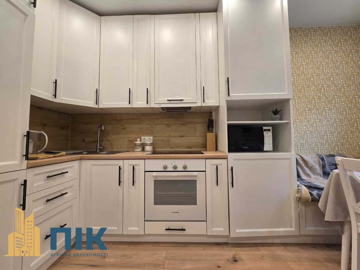 Продаж 2-кімнатної квартири 61 м², Новопольова вул., 2/1