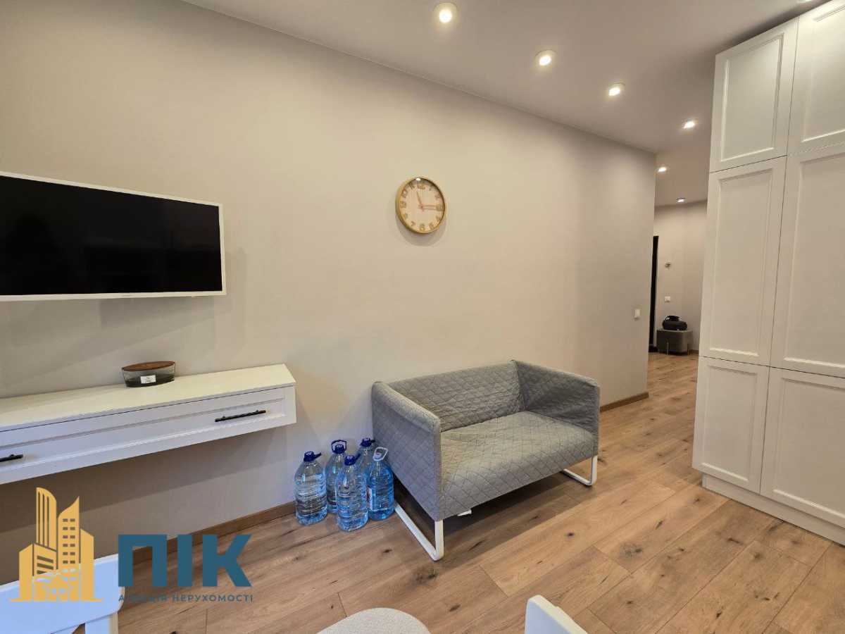 Продаж 2-кімнатної квартири 61 м², Новопольова вул., 2/1