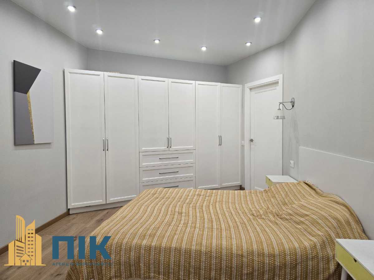Продаж 2-кімнатної квартири 61 м², Новопольова вул., 2/1