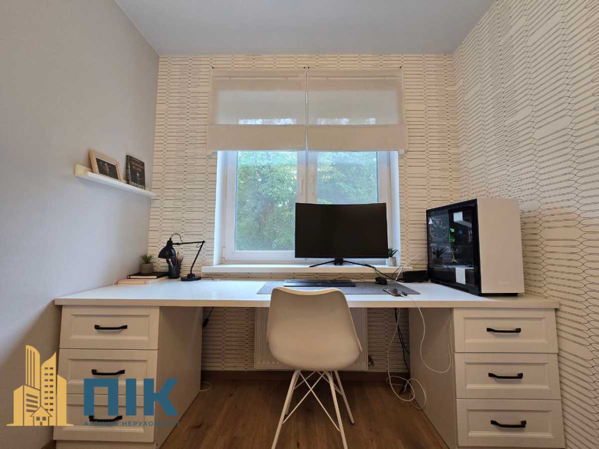 Продаж 2-кімнатної квартири 61 м², Новопольова вул., 2/1