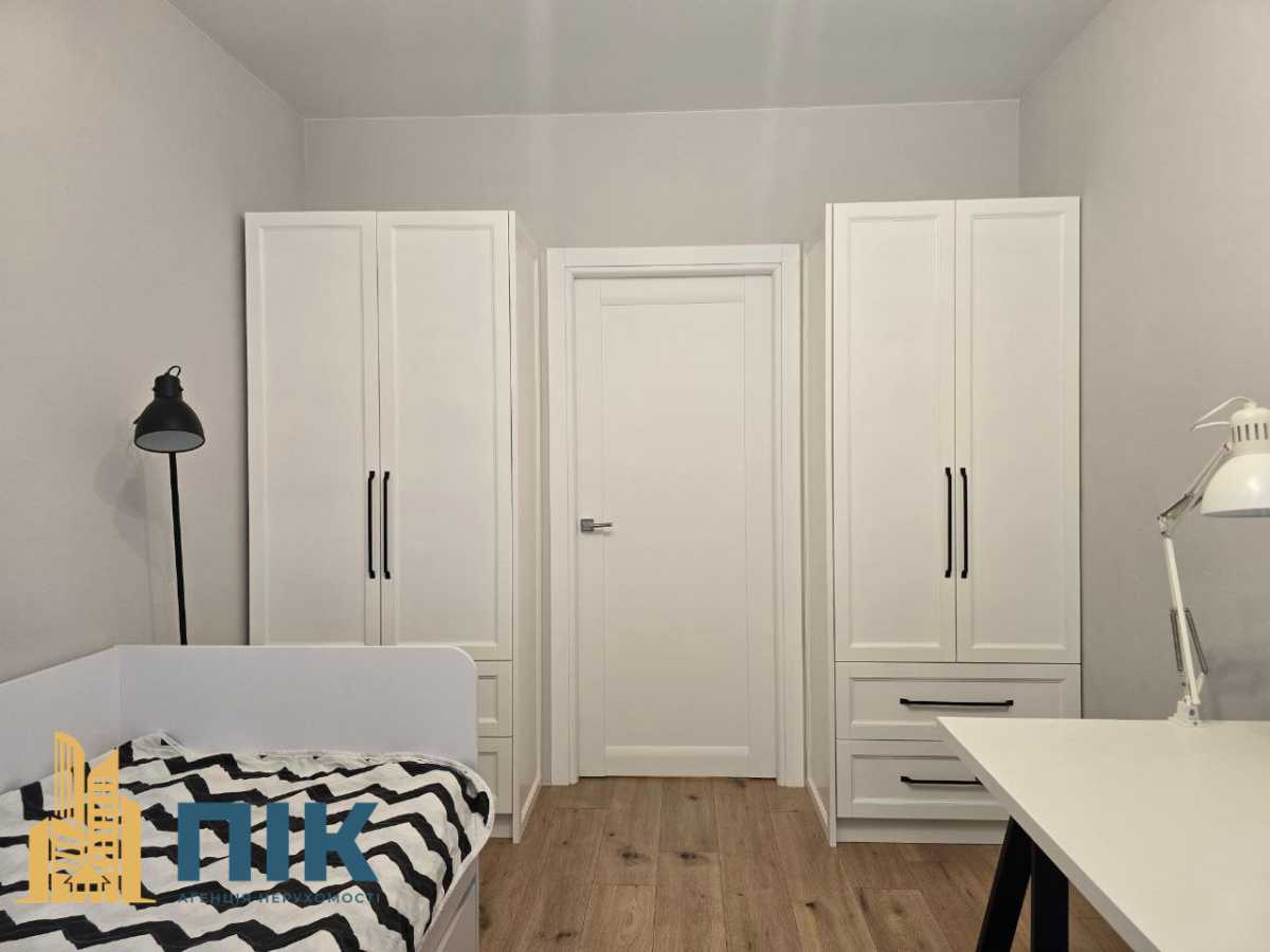 Продаж 2-кімнатної квартири 61 м², Новопольова вул., 2/1