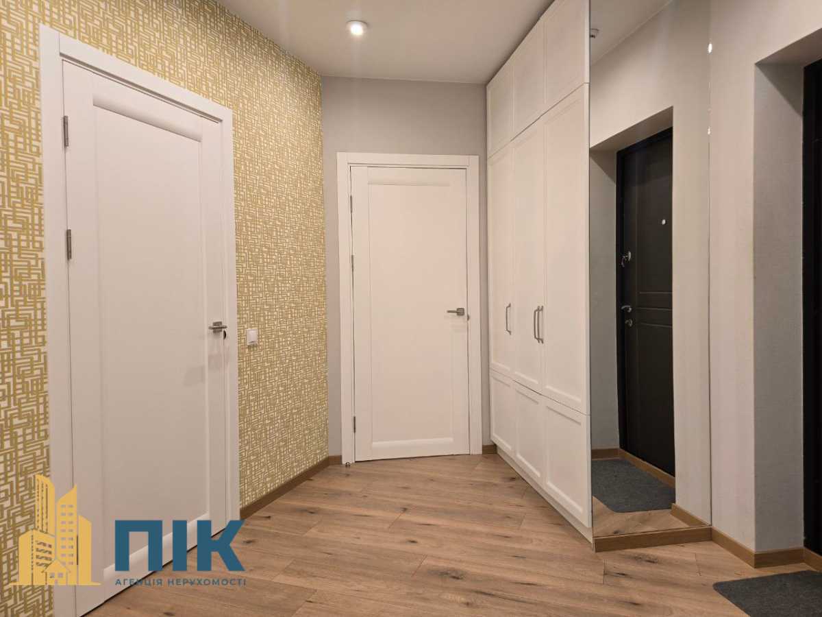 Продаж 2-кімнатної квартири 61 м², Новопольова вул., 2/1
