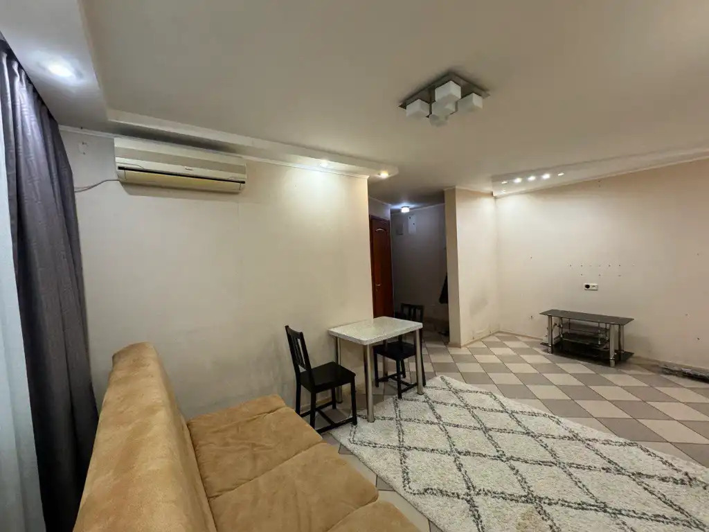 Аренда 3-комнатной квартиры 60 м², Гагарина просп., 78