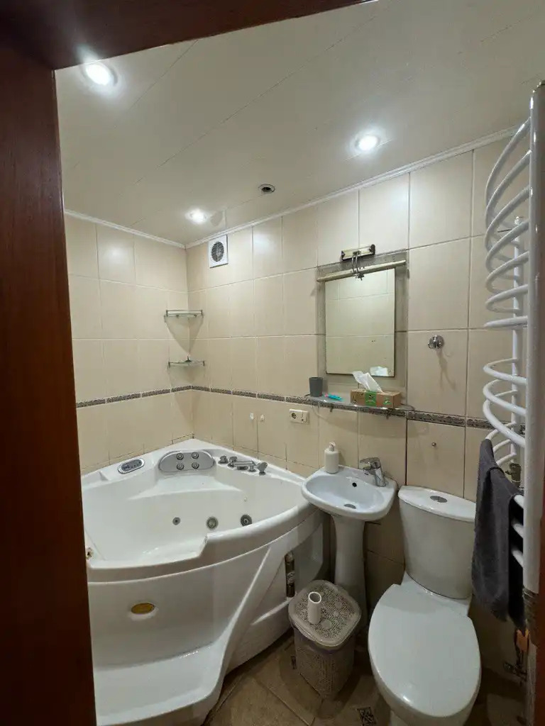 Аренда 3-комнатной квартиры 60 м², Гагарина просп., 78