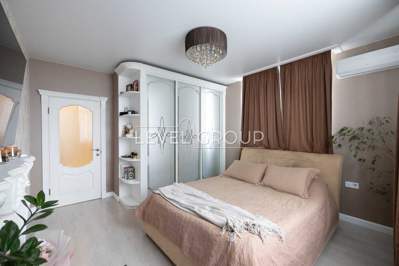 Продажа 2-комнатной квартиры 72 м², Воскресенская ул., 16Б
