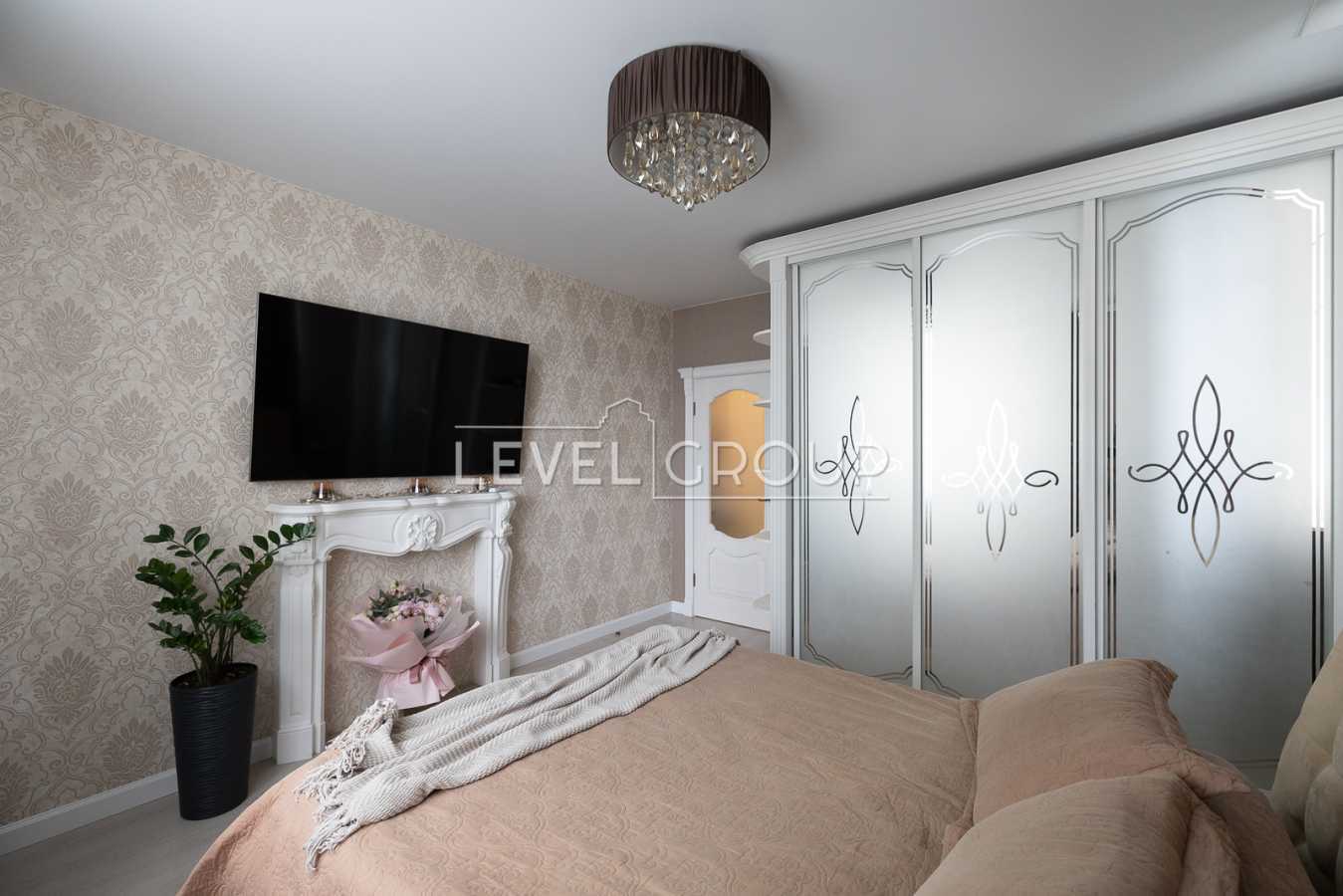 Продажа 2-комнатной квартиры 72 м², Воскресенская ул., 16Б