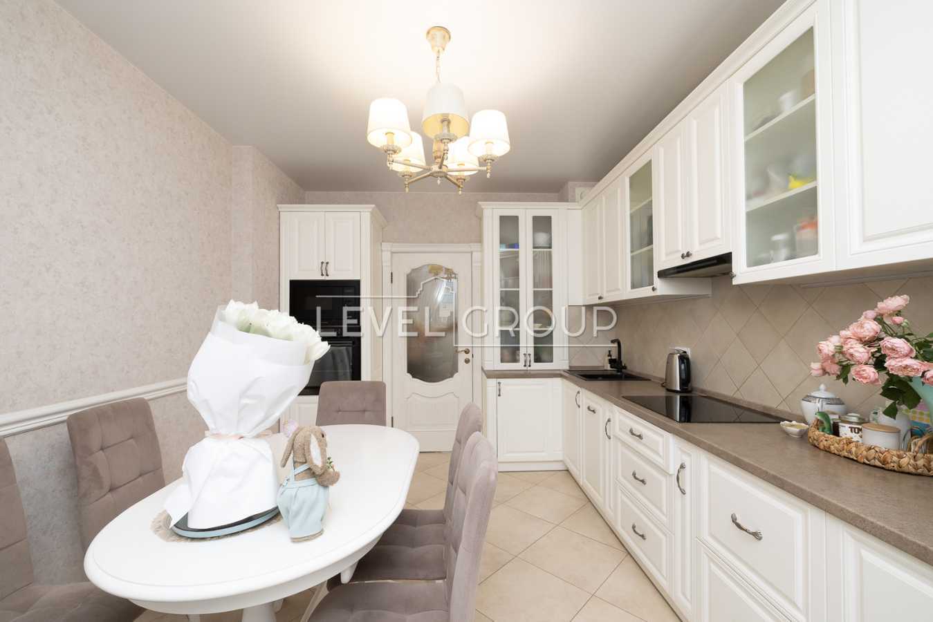Продажа 2-комнатной квартиры 72 м², Воскресенская ул., 16Б