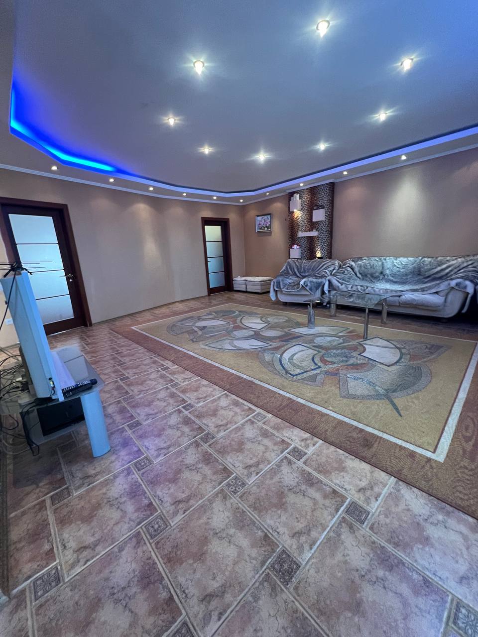 Продажа 3-комнатной квартиры 122 м², Сергея Подолинского ул.