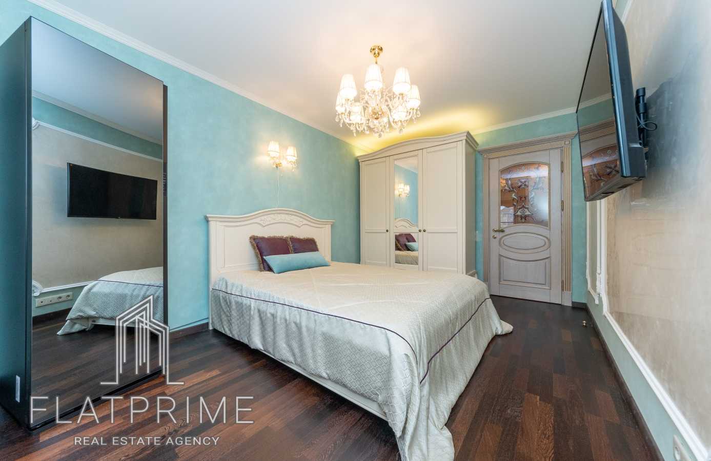 Продажа 5-комнатной квартиры 166 м², Боголюбова ул., 16