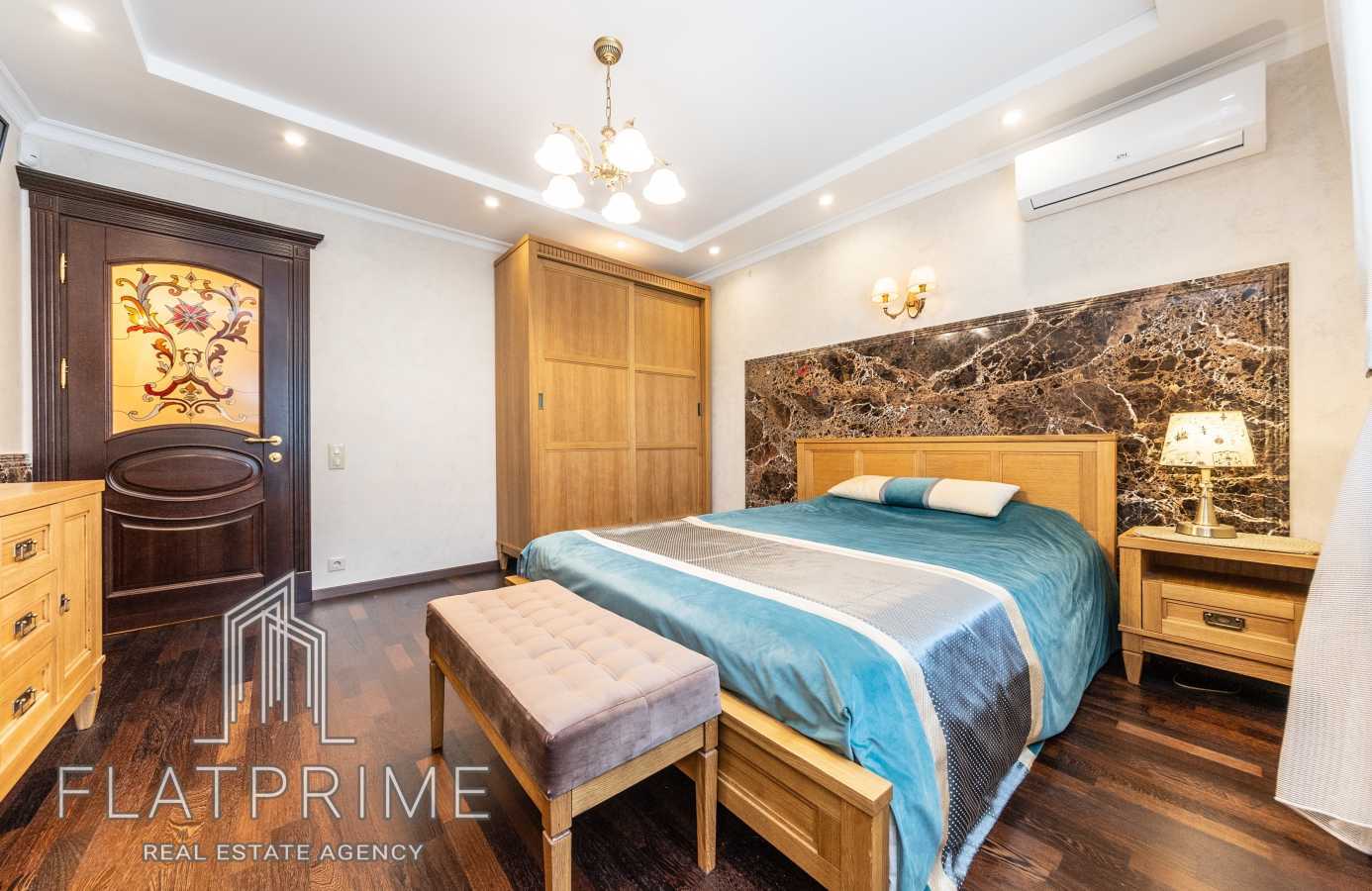 Продажа 5-комнатной квартиры 166 м², Боголюбова ул., 16