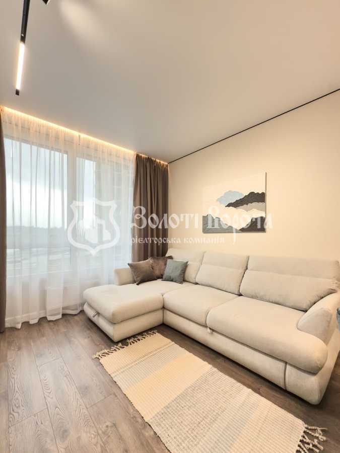 Продажа 1-комнатной квартиры 48 м², Днепровская наб., 15д