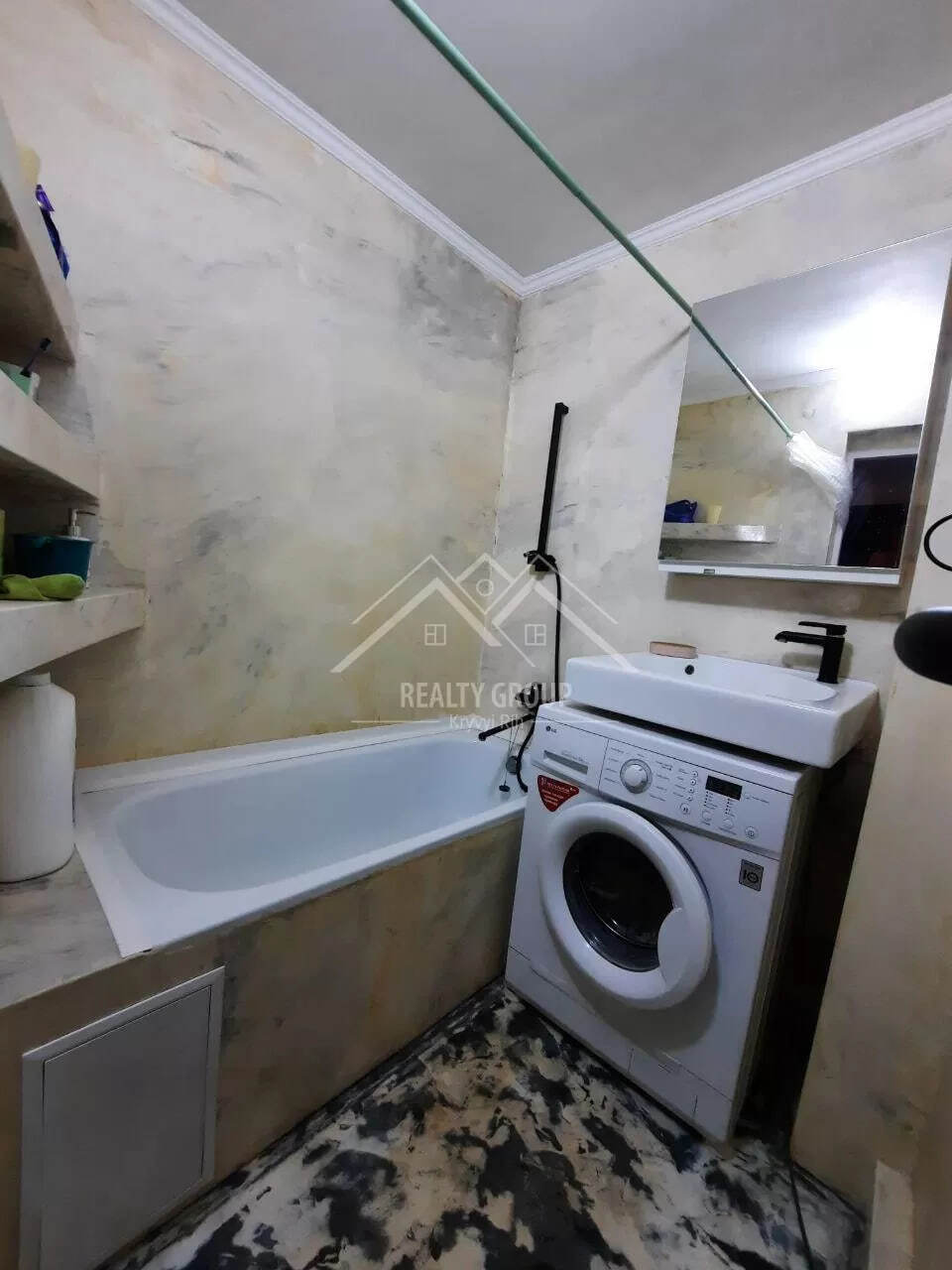 Продаж 2-кімнатної квартири 58.2 м², Ватутіна вул.