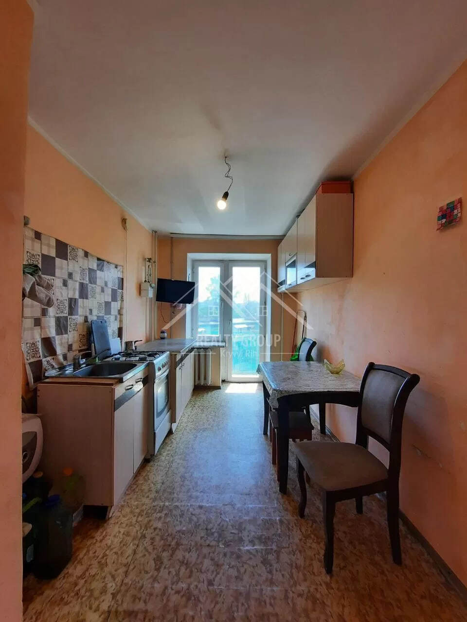 Продаж 2-кімнатної квартири 58.2 м², Ватутіна вул.