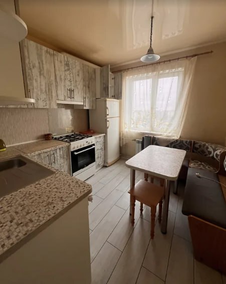 Продаж 2-кімнатної квартири 51.5 м², Харківська вул.