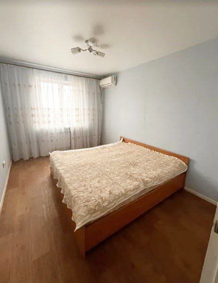 Продаж 2-кімнатної квартири 51.5 м², Харківська вул.