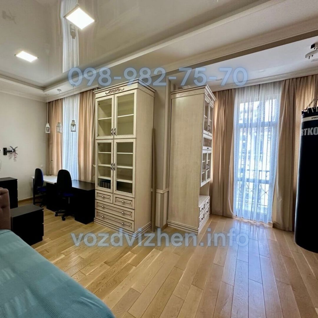 Аренда 3-комнатной квартиры 106 м², Кожемяцкая ул., 14В