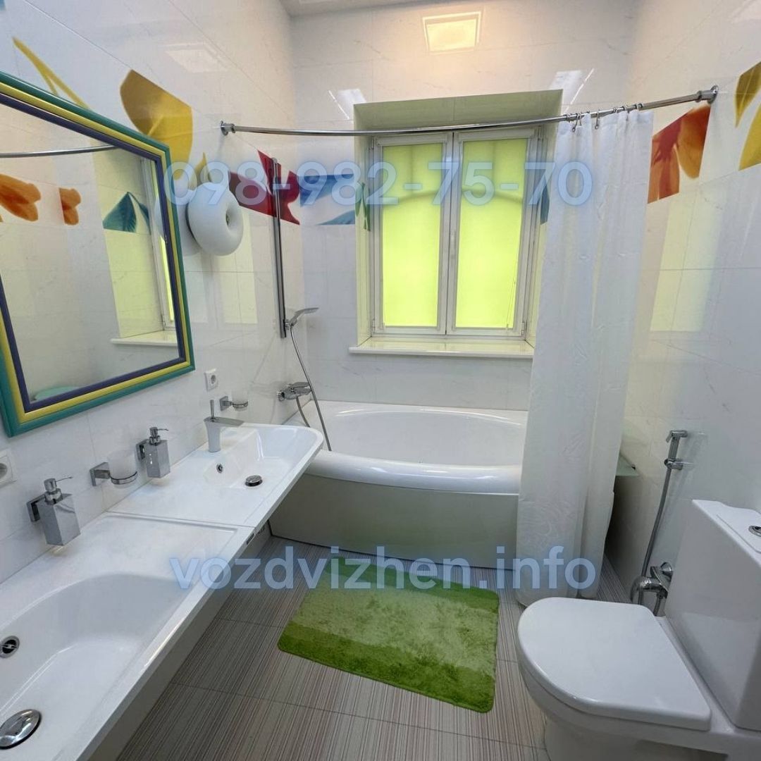 Аренда 4-комнатной квартиры 160 м², Воздвиженская ул., 28-30