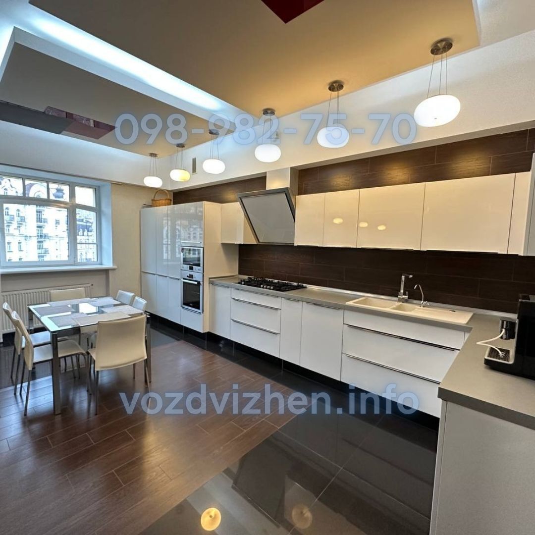 Аренда 4-комнатной квартиры 160 м², Воздвиженская ул., 28-30