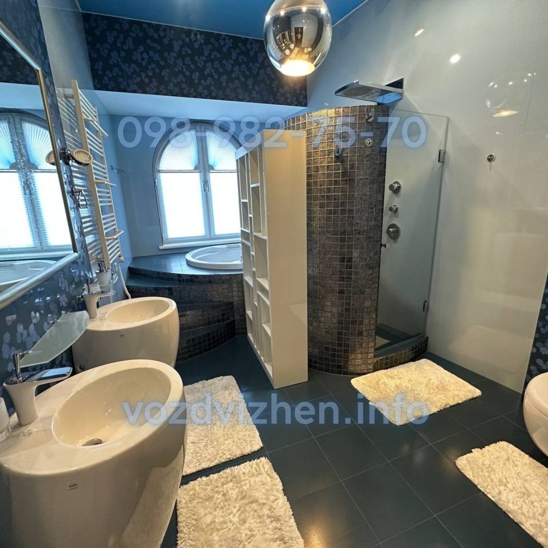 Аренда 4-комнатной квартиры 160 м², Воздвиженская ул., 28-30