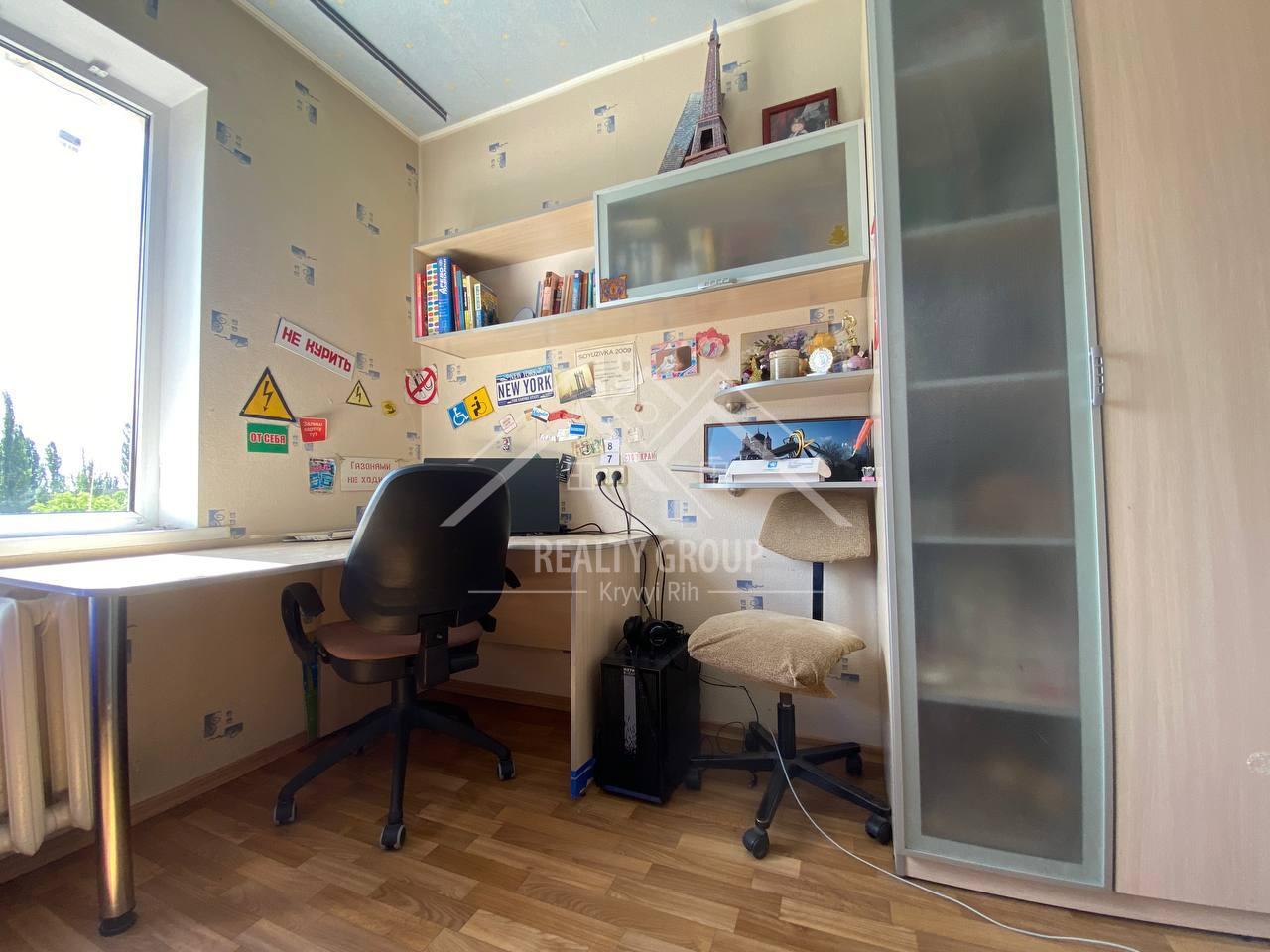 Продаж 3-кімнатної квартири 65 м², Співдружності вул.