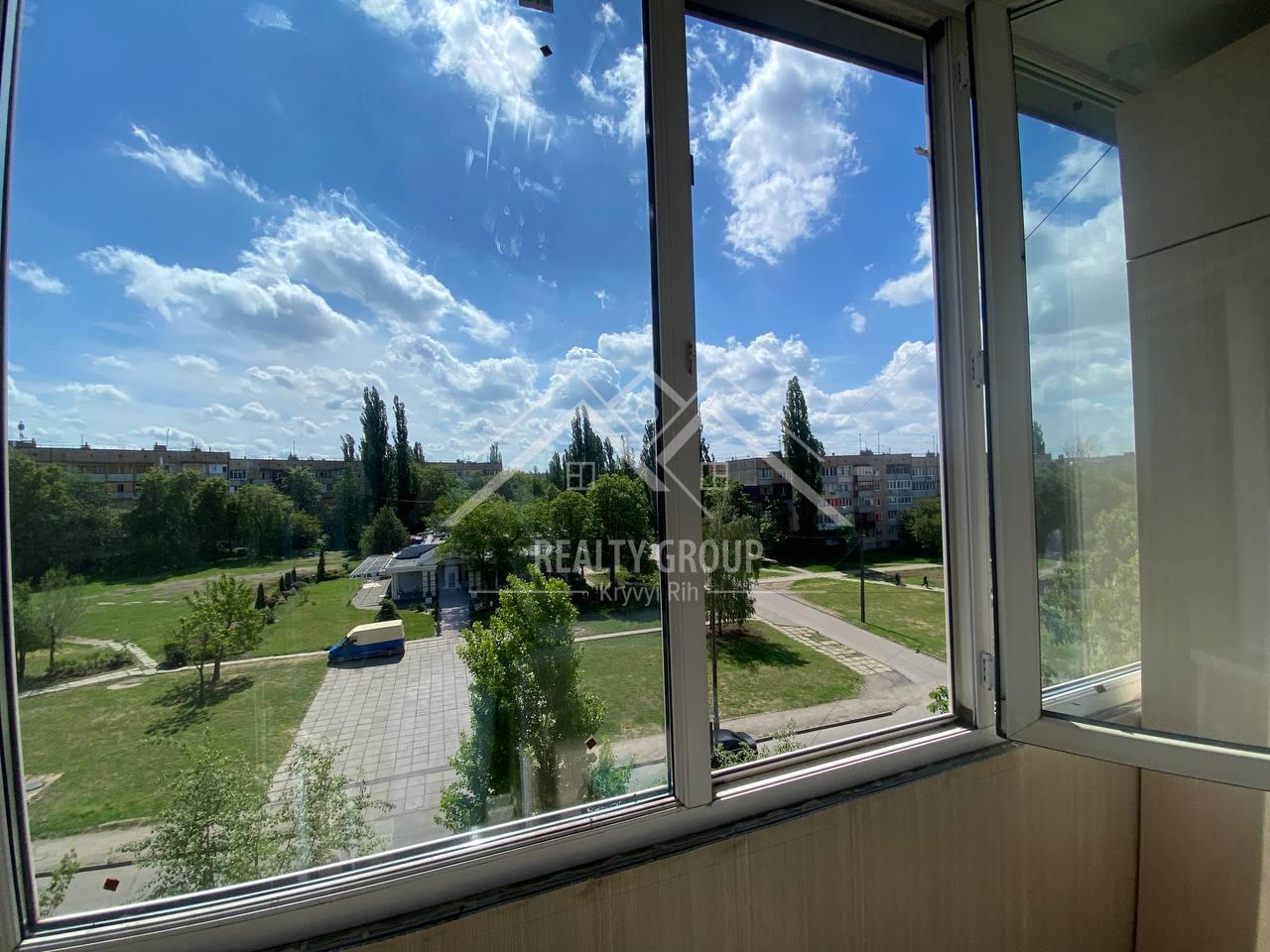 Продаж 3-кімнатної квартири 65 м², Співдружності вул.