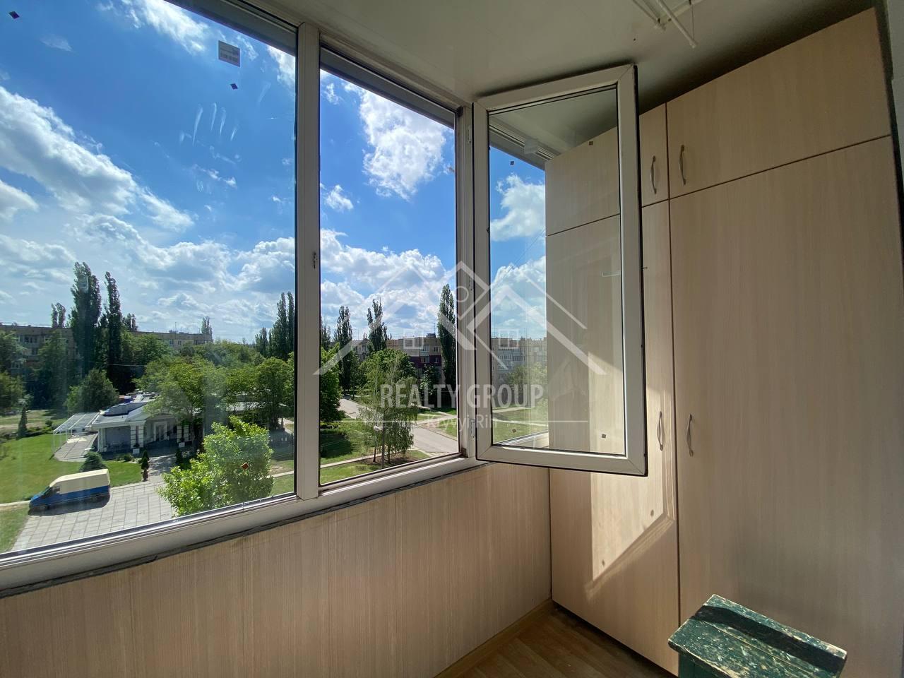 Продаж 3-кімнатної квартири 65 м², Співдружності вул.