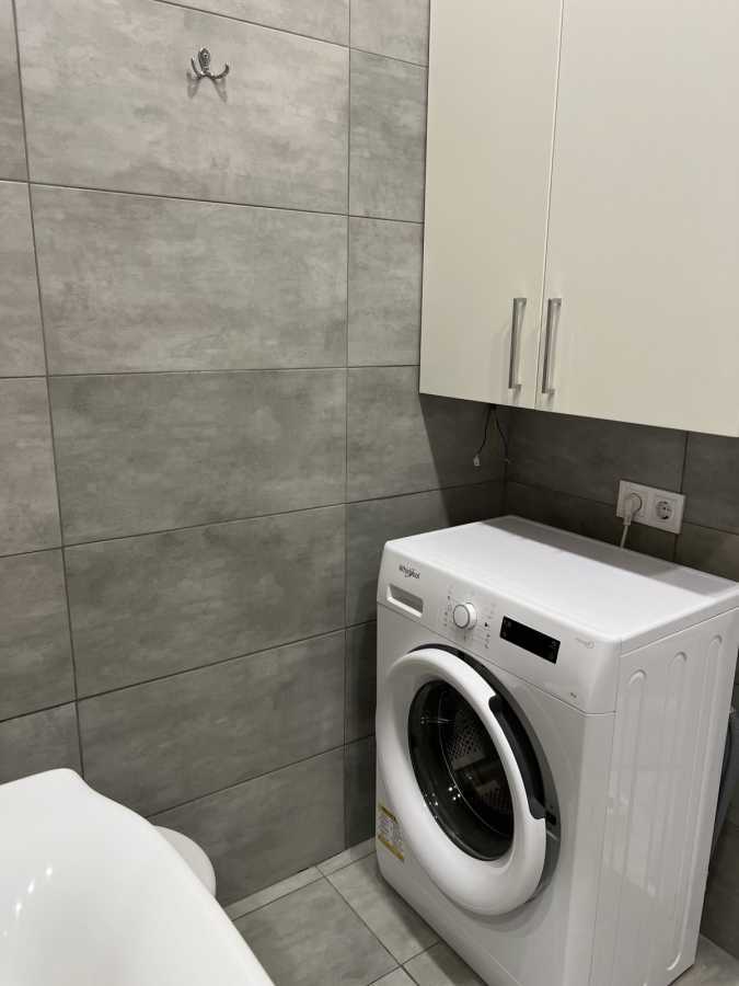 Оренда 2-кімнатної квартири 56 м², Львівська вул., 17
