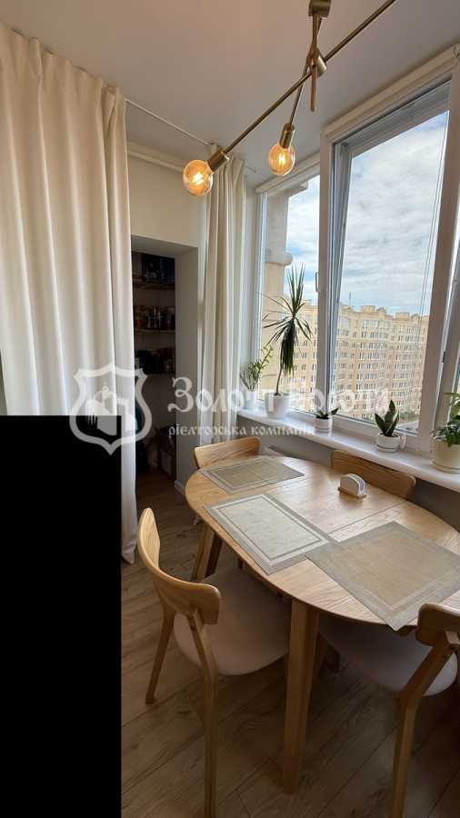 Продажа 2-комнатной квартиры 67 м², Зеленая ул., 8