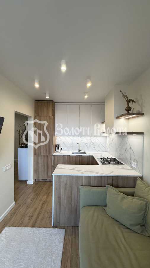 Продажа 2-комнатной квартиры 67 м², Зеленая ул., 8