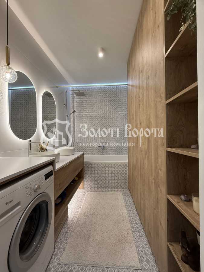 Продажа 2-комнатной квартиры 67 м², Зеленая ул., 8