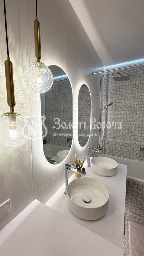Продажа 2-комнатной квартиры 67 м², Зеленая ул., 8