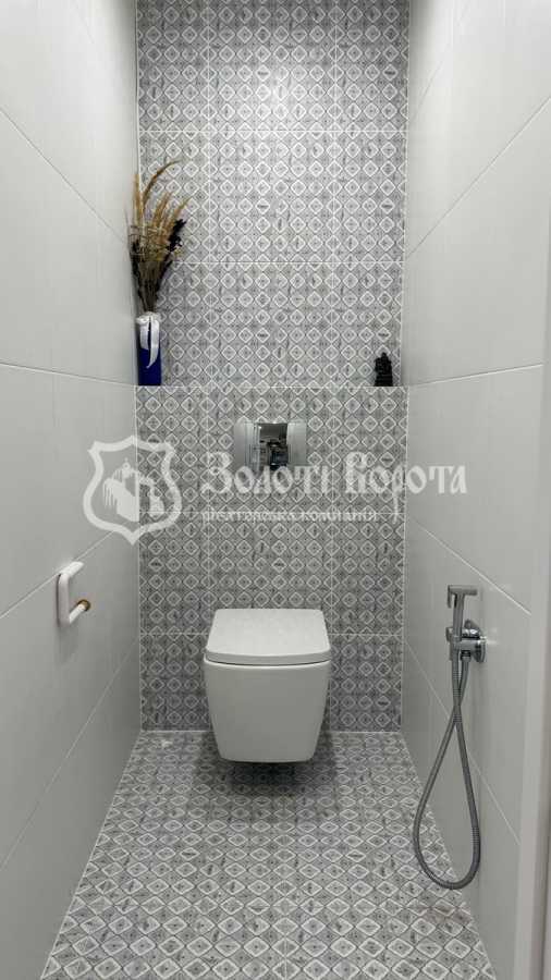 Продажа 2-комнатной квартиры 67 м², Зеленая ул., 8