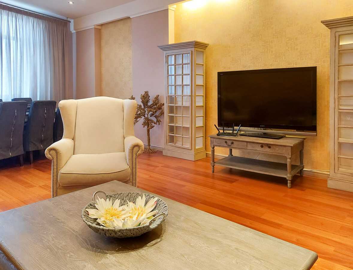 Аренда 4-комнатной квартиры 156 м², Старонаводницкая ул., 6Б