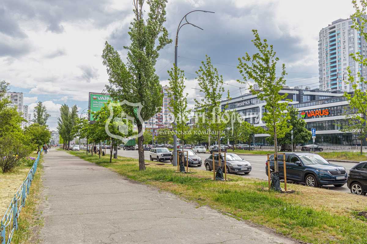 Продажа 3-комнатной квартиры 62 м², Маршала Малиновского ул., 13