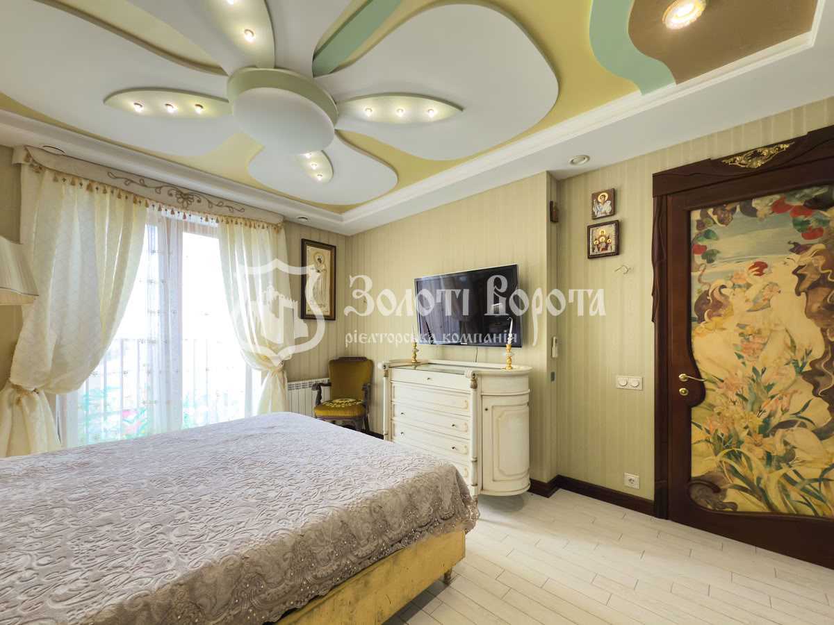 Продаж 2-кімнатної квартири 100 м², Панаса Мирного вул., 28А