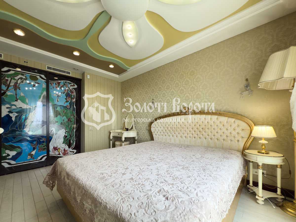Продаж 2-кімнатної квартири 100 м², Панаса Мирного вул., 28А