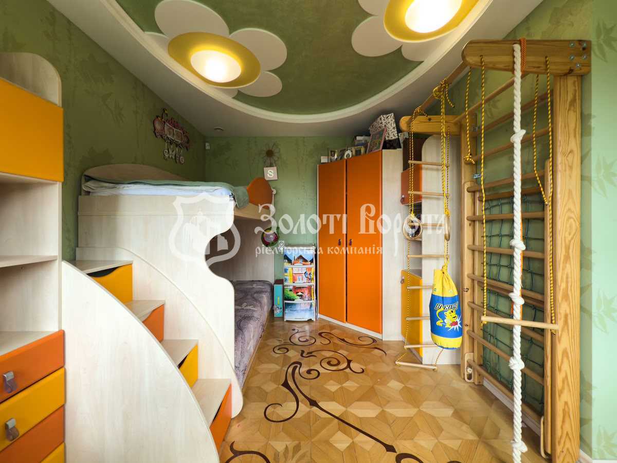 Продаж 2-кімнатної квартири 100 м², Панаса Мирного вул., 28А