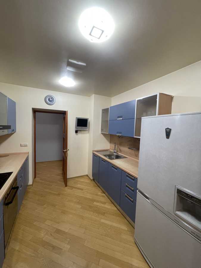 Продажа 3-комнатной квартиры 127 м², Героев Сталинграда просп., 12Д