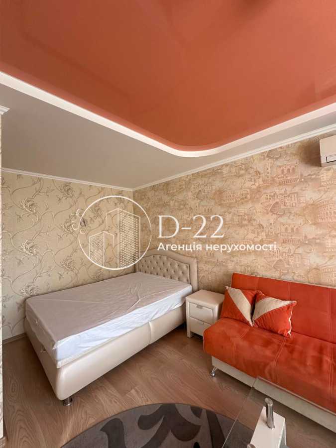 Оренда 1-кімнатної квартири 43 м², Миру вул., 40