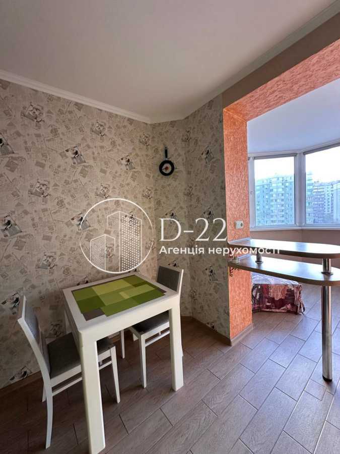Оренда 1-кімнатної квартири 43 м², Миру вул., 40