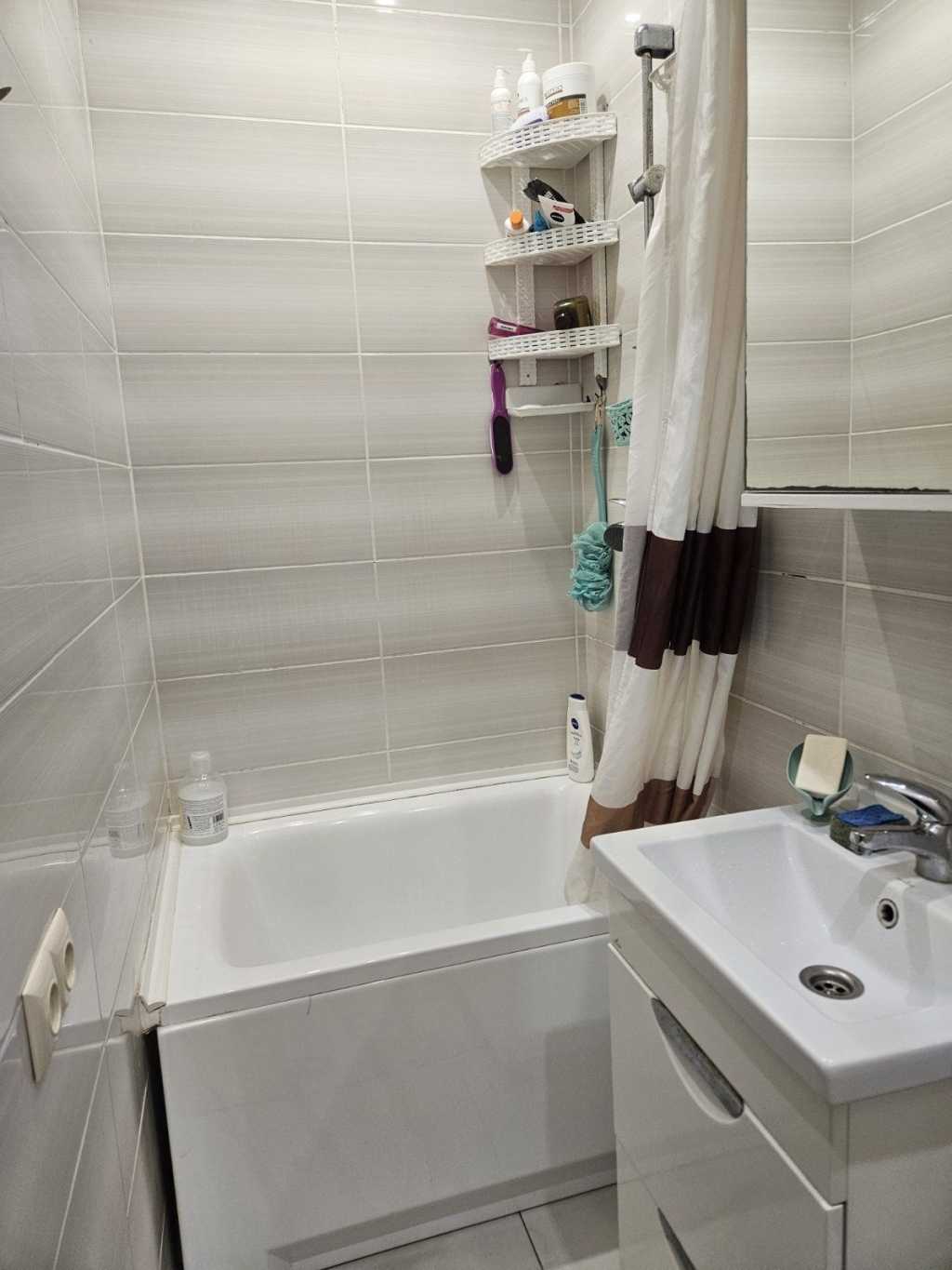 Продажа 3-комнатной квартиры 74 м², Щекавицкая ул., 44