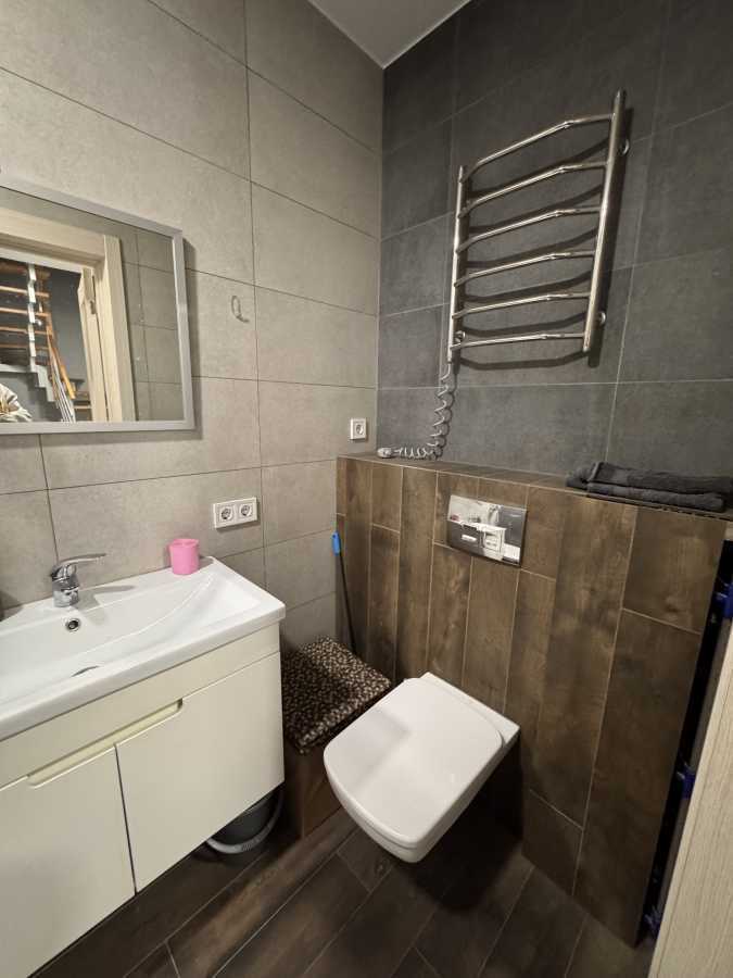 Продажа 3-комнатной квартиры 90 м², Обуховская ул., 139